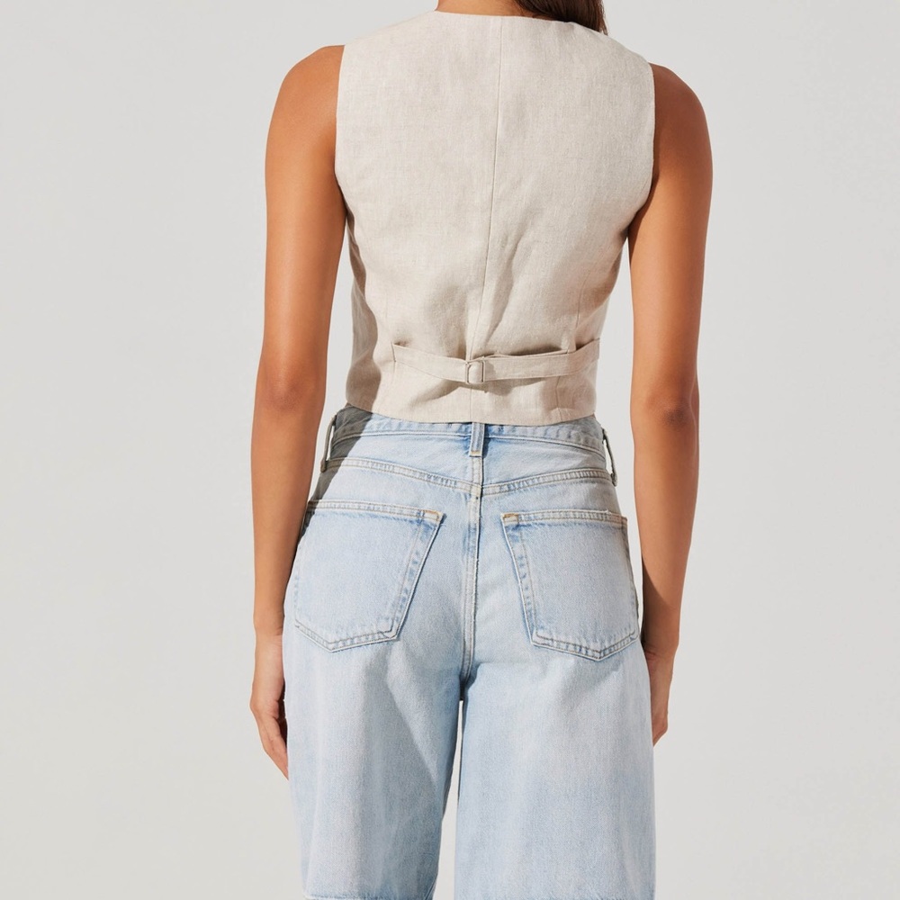 ASTR Vest - Picture 4 of 4